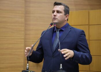 Deputado Marcos Oliveira defende reivindicação dos produtores de leite
