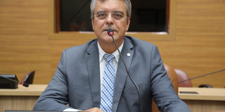 Deputado destaca entrega licença sanitária para funcionamento do Hospital do Amor