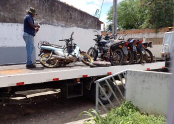 Polícia Civil retira 50 motocicletas do pátio da Delegacia de Poço Verde