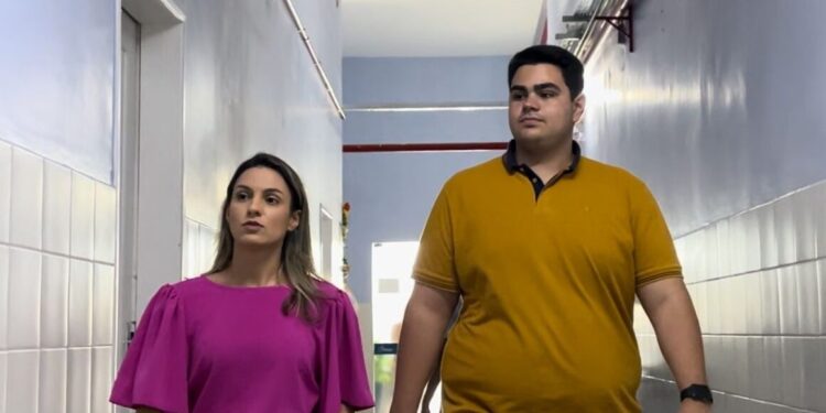 Deputado Ícaro de Valmir visita o Hospital Nossa Senhora da Conceição em Lagarto