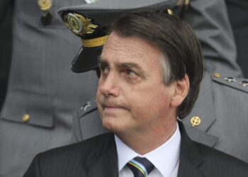 Moraes atende PGR e determina à PF que aprofunde investigação contra Bolsonaro