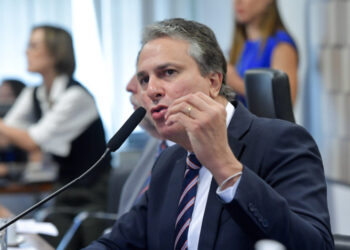 Universidades federais deflagram greve; ministro da Educação se manifesta