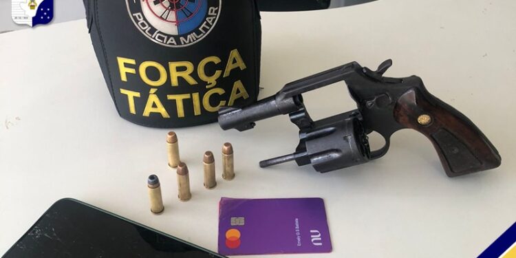 Polícia Militar prende homem por porte ilegal de arma de fogo em Nossa Senhora do Socorro