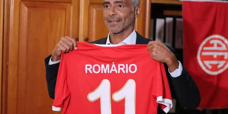 América-RJ inscreve Romário para disputa da Série A2 do Carioca