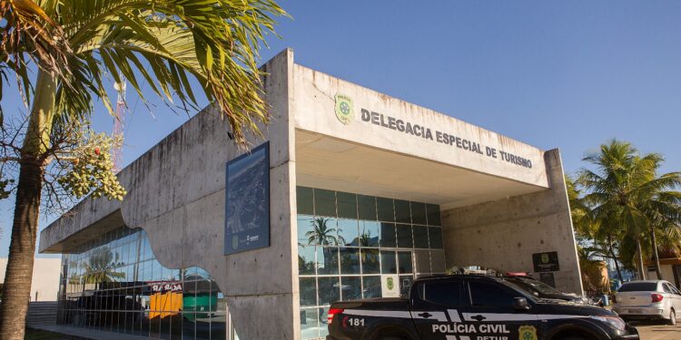 Idoso que se passava por promotor, juiz e delegado é identificado e preso após aplicar golpes contra mulheres em Aracaju