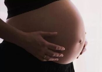 INSS alerta que não usa intermediários para liberar salário-maternidade