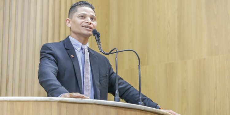 Projeto de internet gratuita em hospitais e postos de saúde é aprovado na CMA