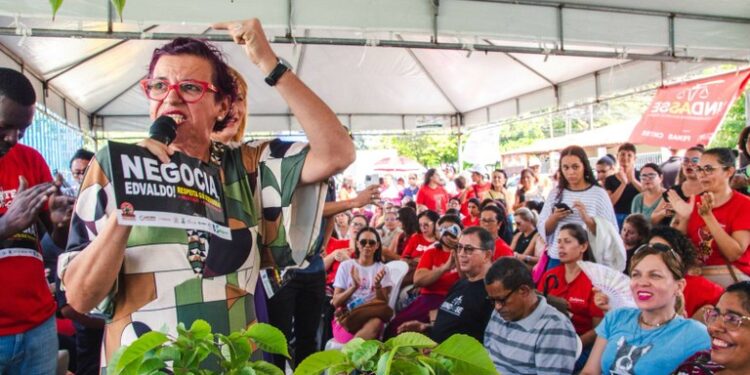 Sonia Meire critica matéria da prefeitura afirmando que deu 60% de aumento aos servidores