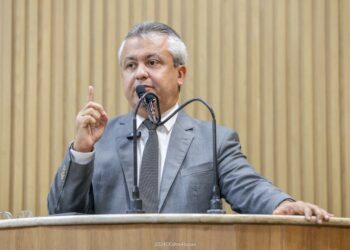 “O Bolsa Família é para quem precisa”, declara vereador Elber Batalha