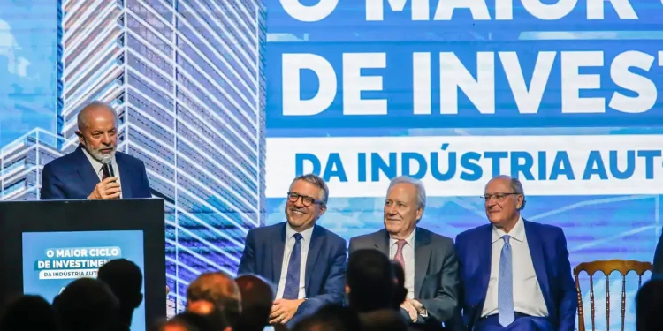 Lula elogia atuação de Padilha na articulação política
