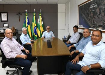 Prefeito Edvaldo recebe representantes das empresas que operam o sistema de transporte público