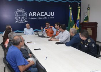 Prefeito reúne Comitê de Crise e solicita reforço nas ações preventivas ao período chuvoso