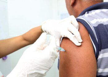 Aracaju promove ações para aumentar a adesão e ampliar a cobertura vacinal contra a influenza