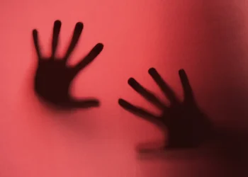 A cada 8 minutos, uma mulher é vítima de estupro no país