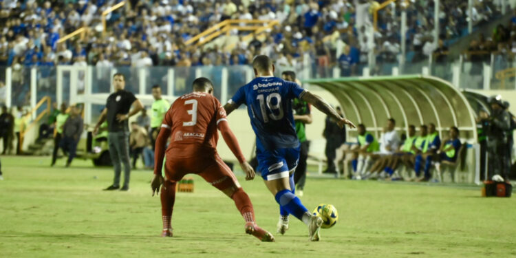 Sergipe e Confiança empatam no primeiro jogo da final do Sergipão 2024