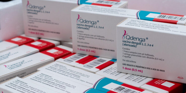 Sergipe recebe 14 mil doses da vacina contra a dengue