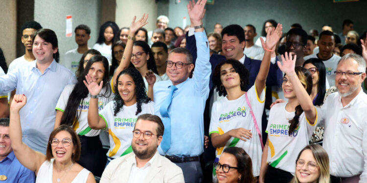 Programa Primeiro Emprego inicia qualificação prática de turmas do setor varejista