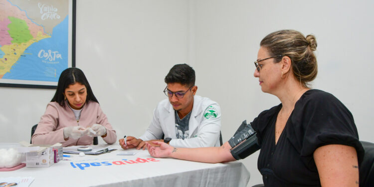 Cardiologista alerta para a característica silenciosa da hipertensão
