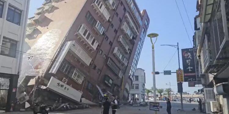 Forte terremoto em Taiwan deixa 9 mortos e mais de 800 feridos