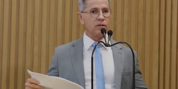 Nitinho é o autor da lei que criou o Programa Empresa Amiga da Escola em Aracaju