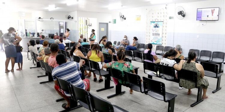 Prefeitura de Aracaju inicia reforma na USF Carlos Fernandes e fluxo é alterado