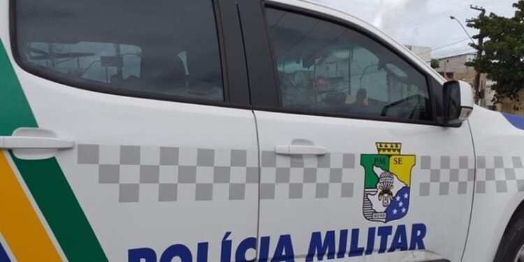 PM prende casal por suspeita de tráfico de drogas em Estância