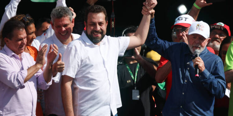Justiça Eleitoral determina que Lula remova vídeo em que pede votos para Boulos, pré-candidato à Prefeitura de São Paulo