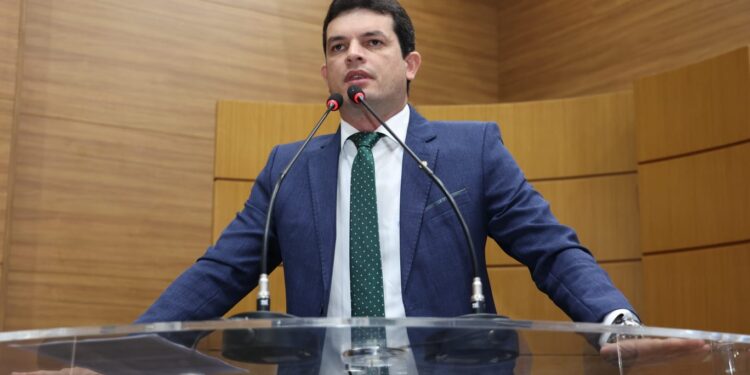 Deputado Paulo Júnior volta a cobrar plano de contingência de pediatria