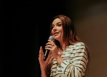 “Eu afirmo que tarifa zero é possível no transporte público”, diz Candisse Carvalho durante o Atheneu ONU