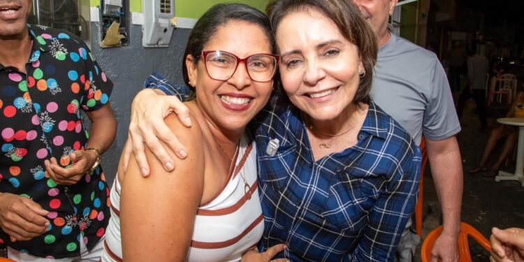 Emília Corrêa prestigia Rua São João no Bairro Industrial, em Aracaju