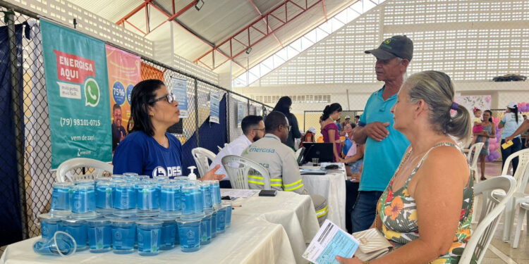 Deso leva atendimento aos moradores de bairro em Nossa Senhora da Glória