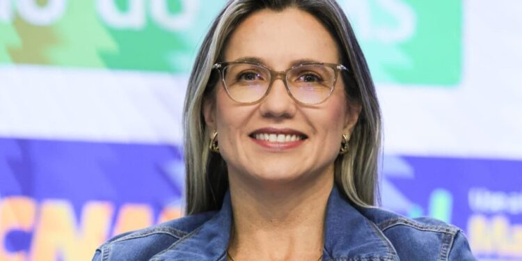 Silvany compartilha experiência enquanto prefeita durante atividade na Marcha a Brasilia