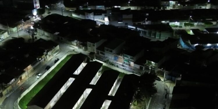 Barra dos Coqueiros leva iluminação pública de qualidade a moradores