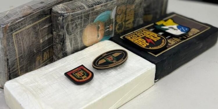 Polícia Militar apreende mais de 5kg de cocaína em Nossa Senhora do Socorro