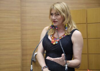 Linda Brasil defende paralisação dos professores da rede estadual