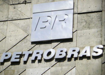 Petrobras: lucro líquido no 1º trimestre cai 37,9% para R$ 23,7 bilhões