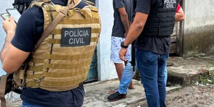 Operação da Polícia Civil prende três investigados por morte de homem em condição de rua em Propriá