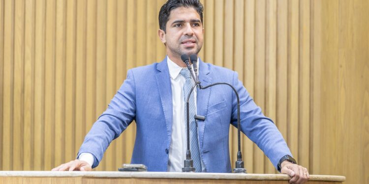 Vereador Pastor Diego critica falta de planejamento contra síndromes gripais