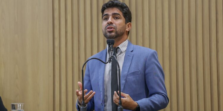 Vereador Pastor Diego propõe alteração na Lei de Licenciamento Ambiental para Templos Religiosos