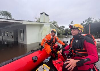 Equipe do Corpo de Bombeiros de Sergipe atua em missão de resgate no município de Rio Grande (RS)