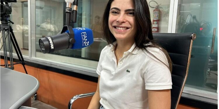 Yandra assegura independência e diz não haver “incômodo nenhum” ao ser chamada de Yandra de André