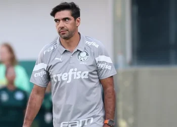 Abel desabafa após derrota fora do Allianz: “Não me cobrem para ser campeão”