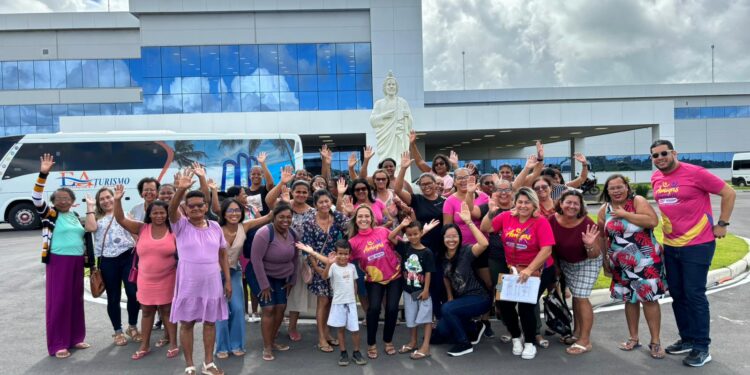 Instituto Sheyla Galba auxilia mulheres na realização de exames