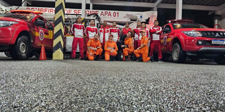 Bombeiros de Sergipe iniciam missão para trabalho de resgate no Rio Grande do Sul