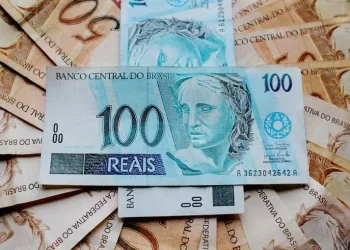 Dívida do Brasil sobe para 75,7% do PIB, maior desde abril de 2022