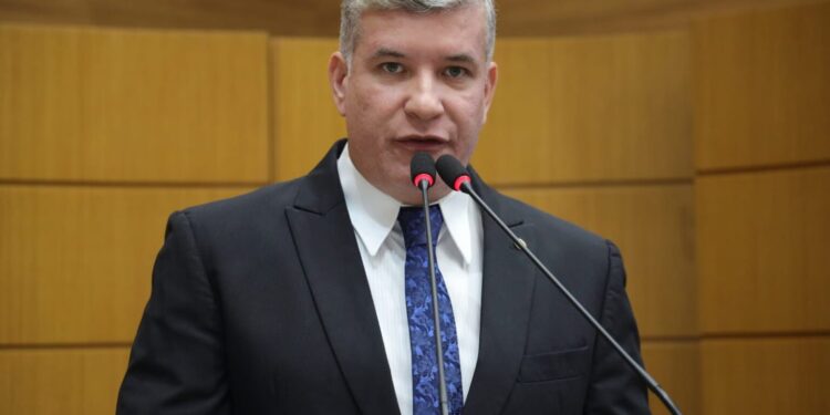 Cristiano destaca trabalho da Defesa Civil durante período chuvoso