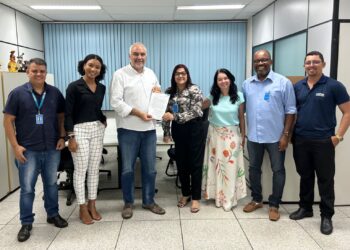 Energisa firma parceria com o IFS para doação de fardamentos