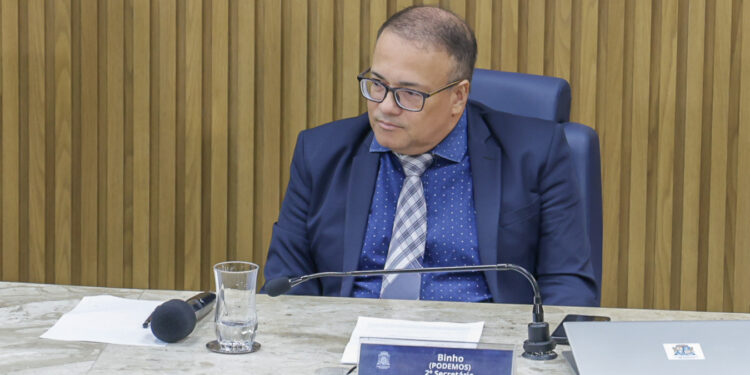 Câmara Municipal de Aracaju recebe coordenador das eleições em Sergipe para dirimir dúvidas a respeito das eleições 2024