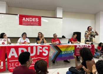 Sonia Meire apoia greve de docentes da Universidade Federal