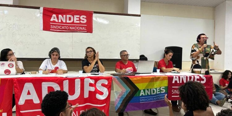 Sonia Meire apoia greve de docentes da Universidade Federal